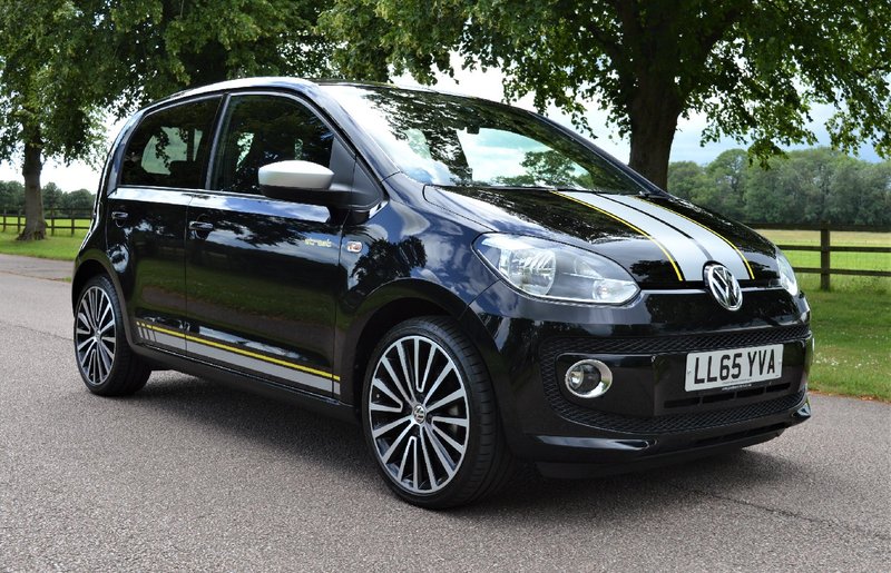 View VOLKSWAGEN UP 1.0 STREET UP 5 DOOR