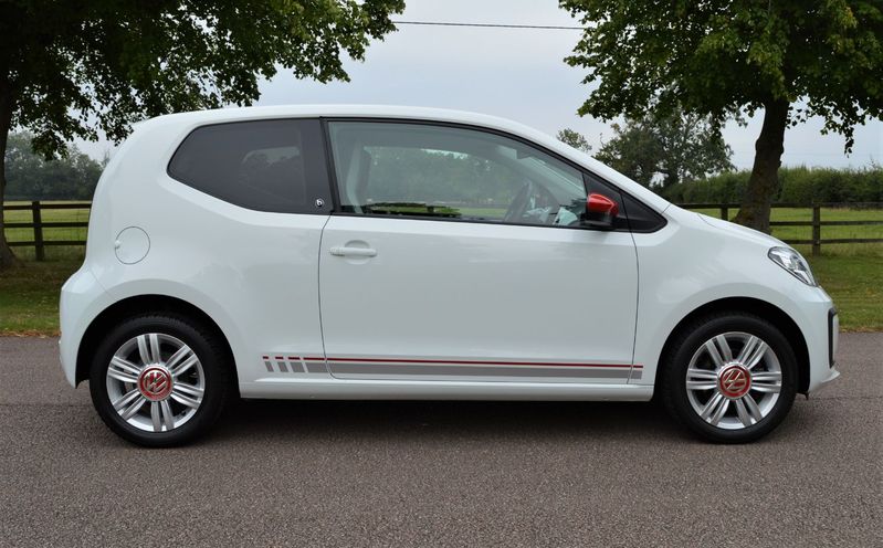 View VOLKSWAGEN UP 1.0 MPI UP BY BEATS 3 DOOR