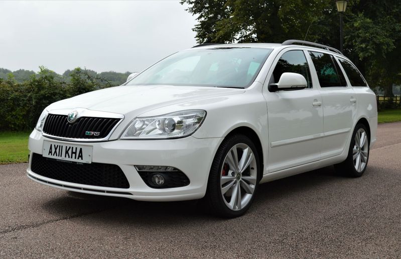 View SKODA OCTAVIA 2.0 TDi 170 DSG VRS ESTATE