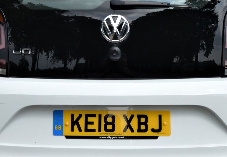 VOLKSWAGEN UP