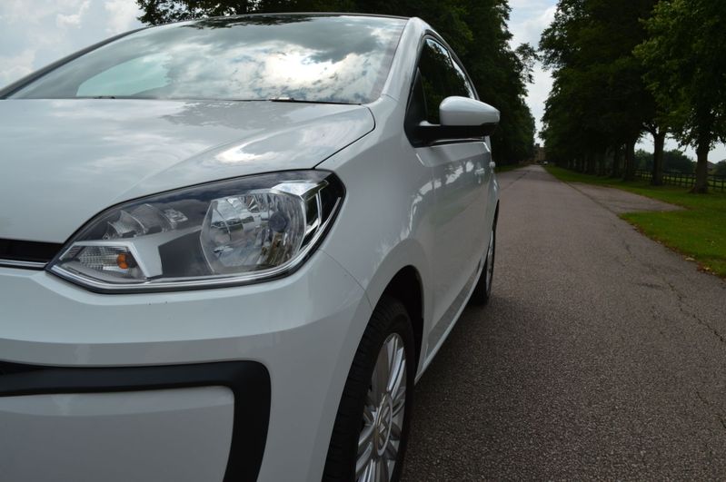 VOLKSWAGEN UP