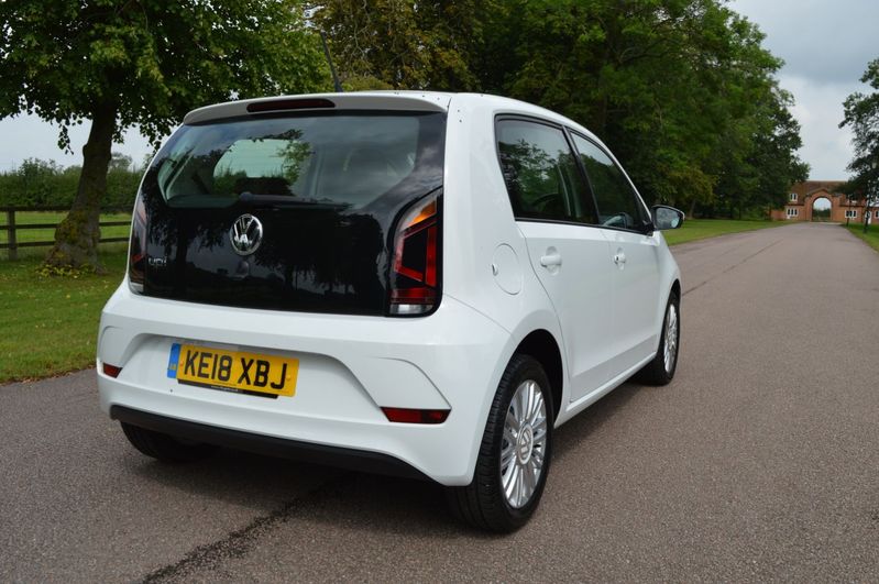 VOLKSWAGEN UP