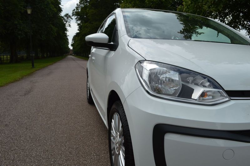 VOLKSWAGEN UP