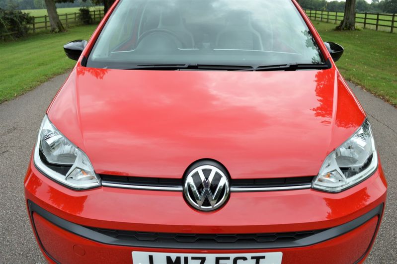 VOLKSWAGEN UP