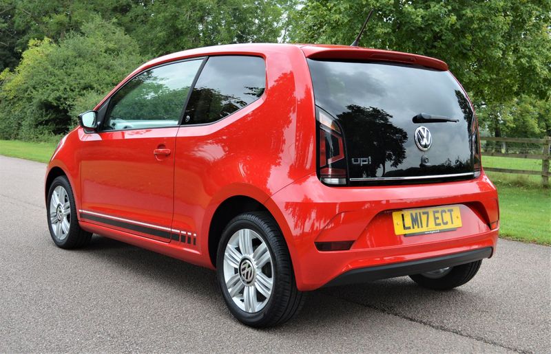 VOLKSWAGEN UP