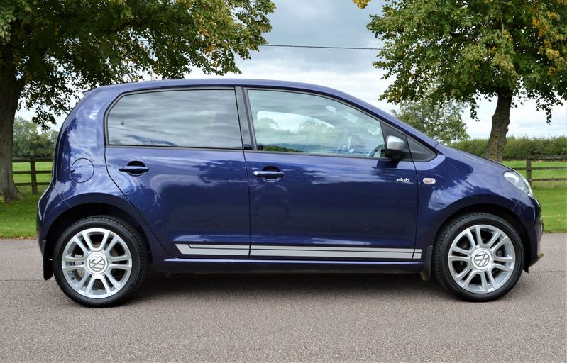 View VOLKSWAGEN UP 1.0 CLUB UP 5 DOOR