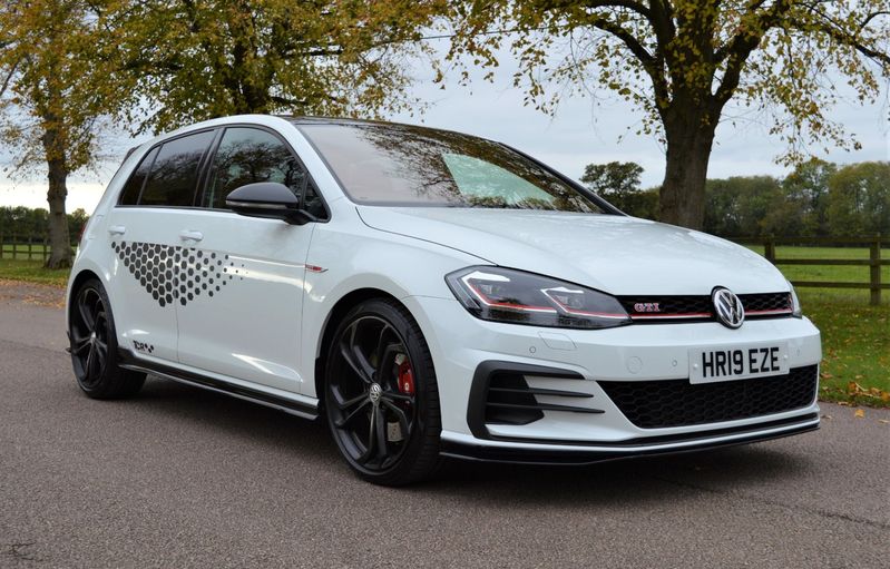 View VOLKSWAGEN GOLF GTI TCR 2.0 TSI DSG 5 Door