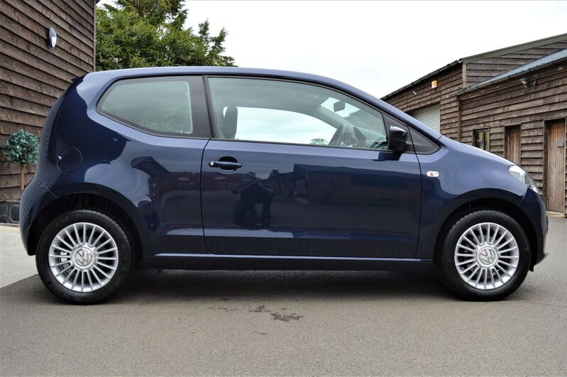 View VOLKSWAGEN UP 1.0 MPI HIGH UP 3 DOOR