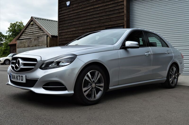 View MERCEDES-BENZ E CLASS E220 CDI SE 4 DOOR