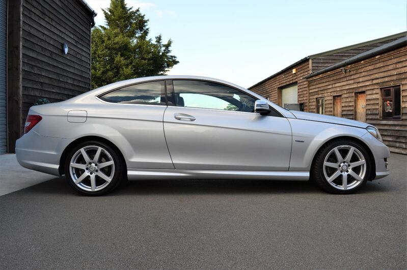 View MERCEDES-BENZ C CLASS C220 CDI BLUEEFFICIENCY AMG SPORT ED125 COUPE