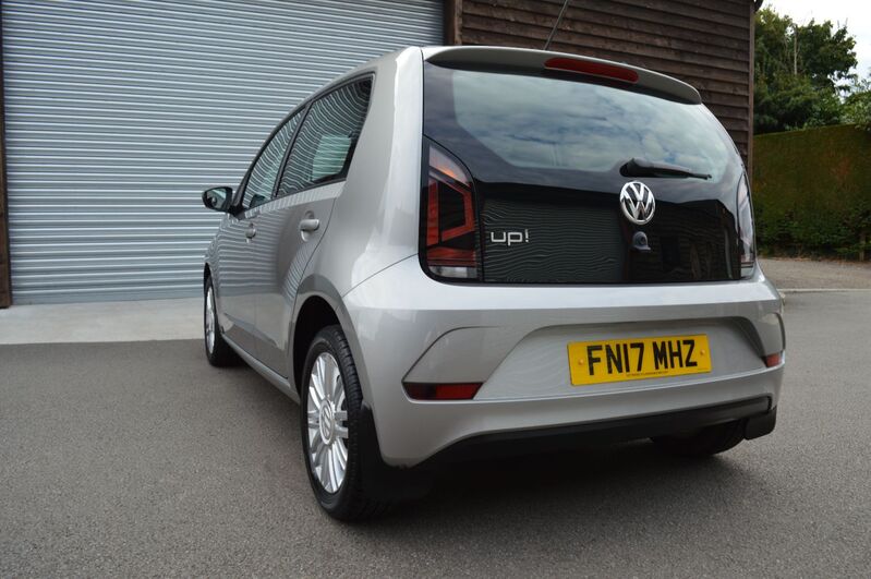 VOLKSWAGEN UP