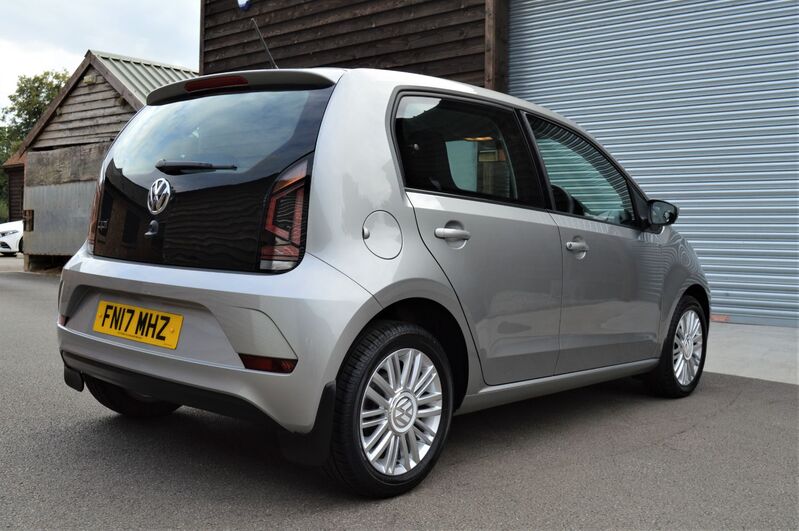 VOLKSWAGEN UP