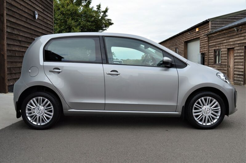 View VOLKSWAGEN UP 1.0 MOVE UP 5 DOOR