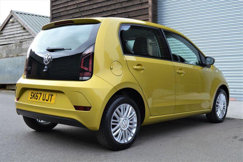 VOLKSWAGEN UP