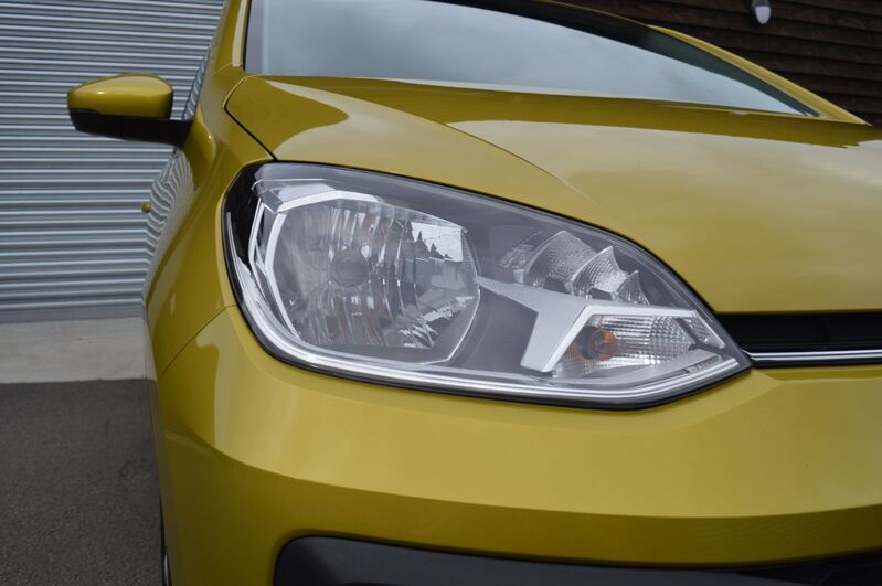 VOLKSWAGEN UP