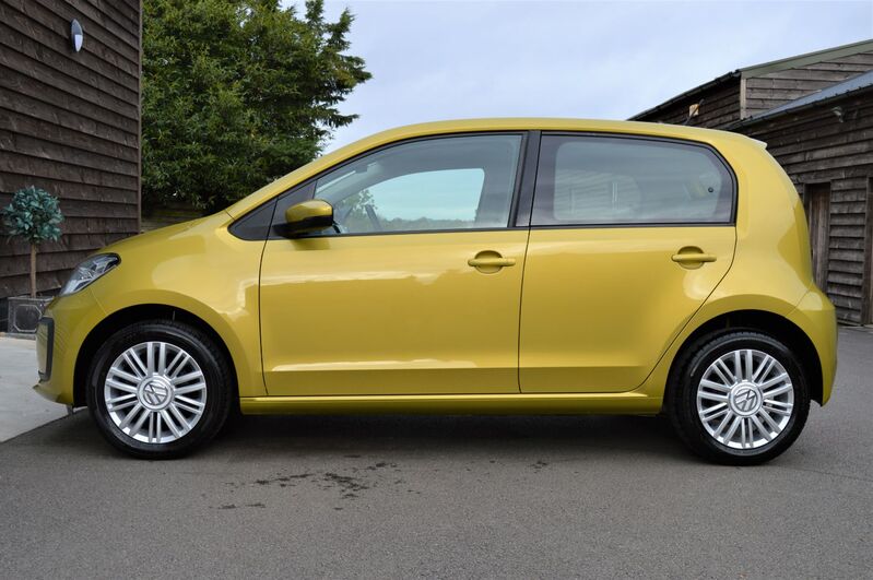 VOLKSWAGEN UP