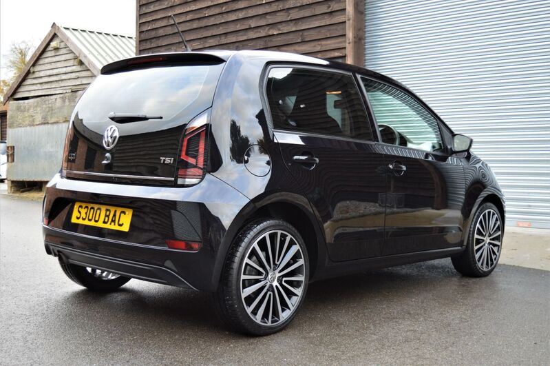 VOLKSWAGEN UP