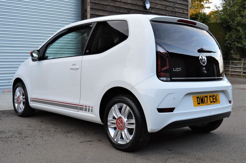 VOLKSWAGEN UP