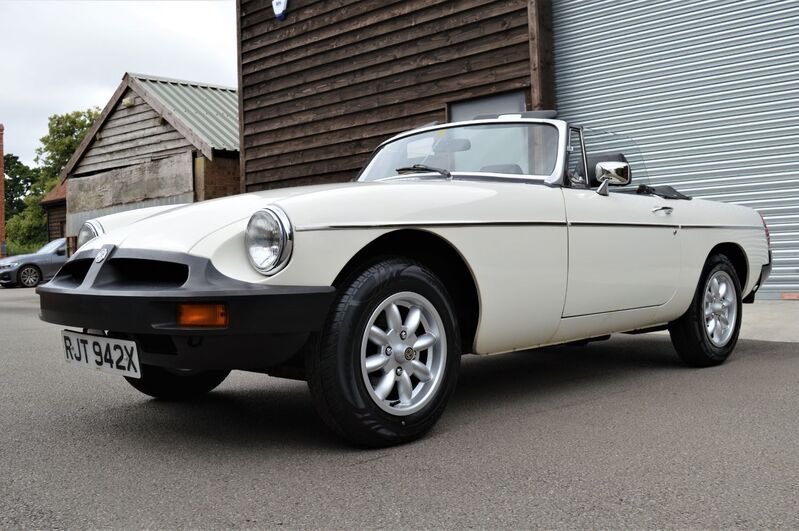 View MG MGB 1.8 ROADSTER CONVERTIBLE