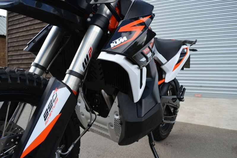 KTM 890 ADVENTURE