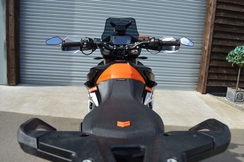 KTM 890 ADVENTURE