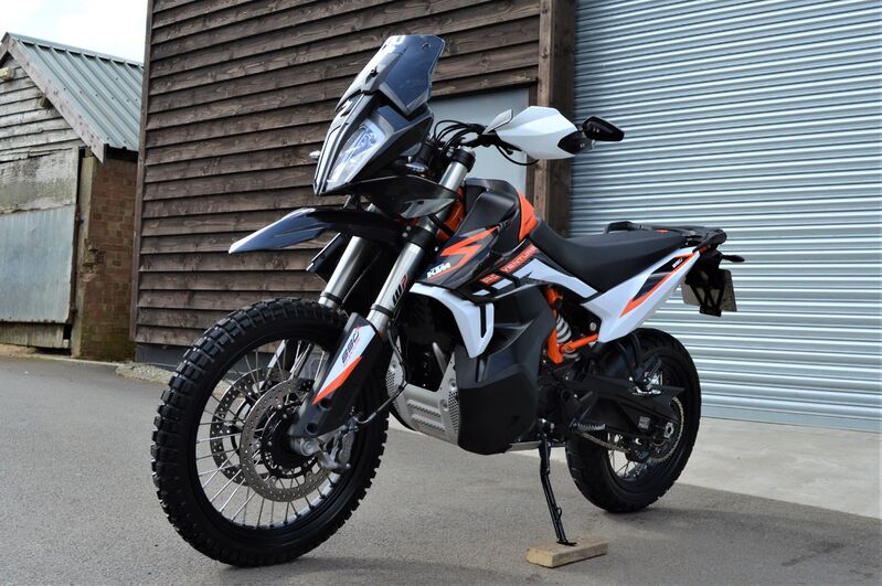 View KTM 890 ADVENTURE R  MOTORCYLE