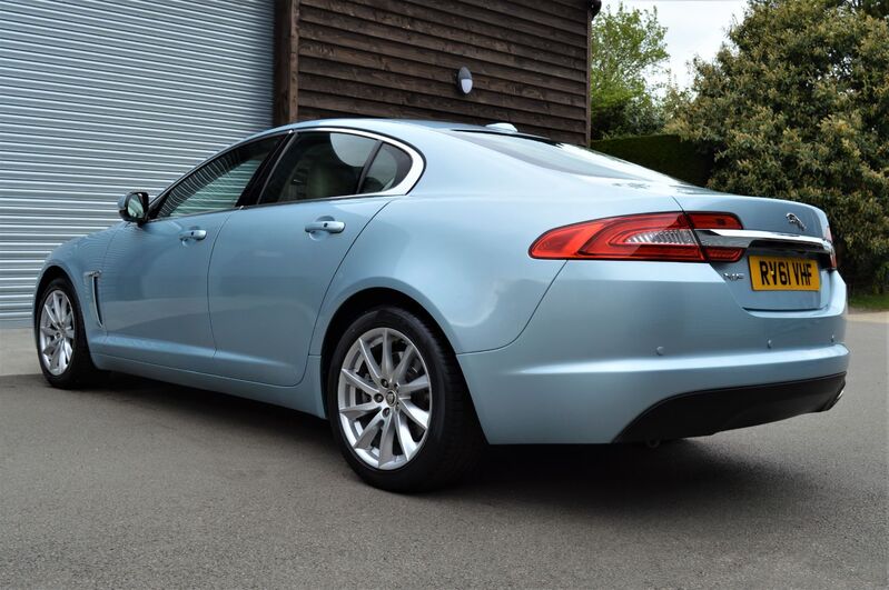 JAGUAR XF