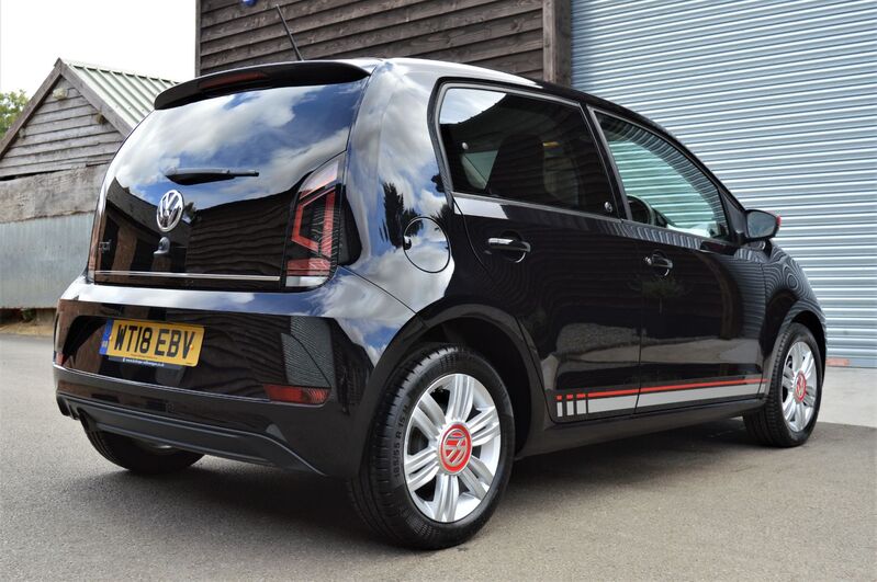 VOLKSWAGEN UP