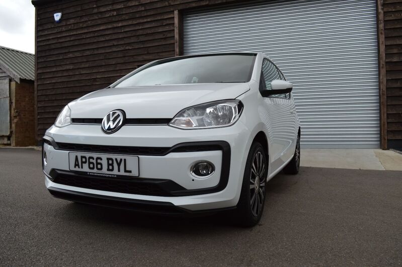 VOLKSWAGEN UP