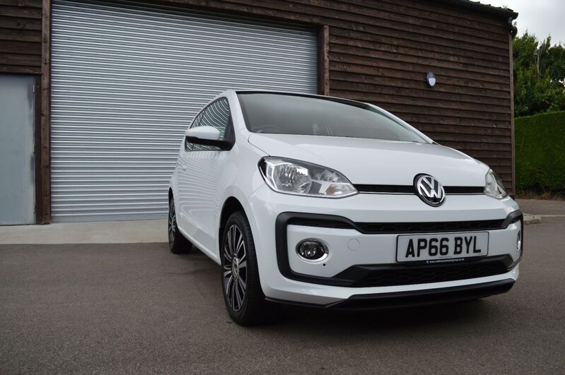 VOLKSWAGEN UP