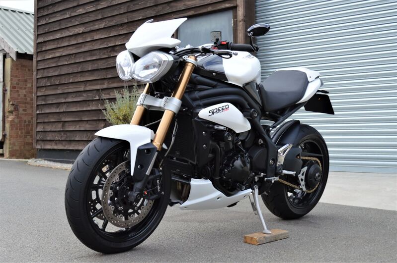 View TRIUMPH SPEED TRIPLE 1050 ABS MOTORCYCLE
