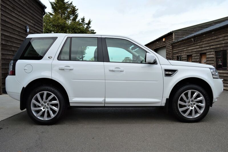 View LAND ROVER FREELANDER 2.2 TD4 GS 5 DOOR