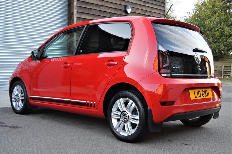 VOLKSWAGEN UP