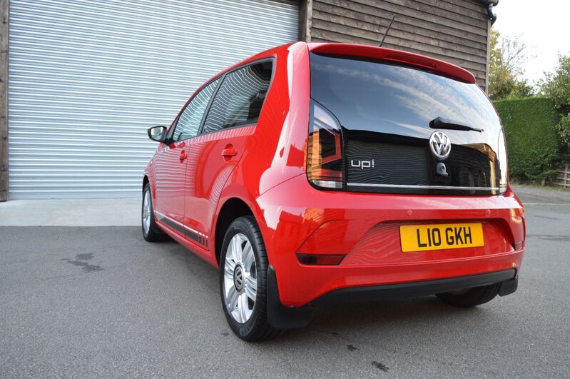 VOLKSWAGEN UP