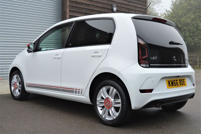 VOLKSWAGEN UP