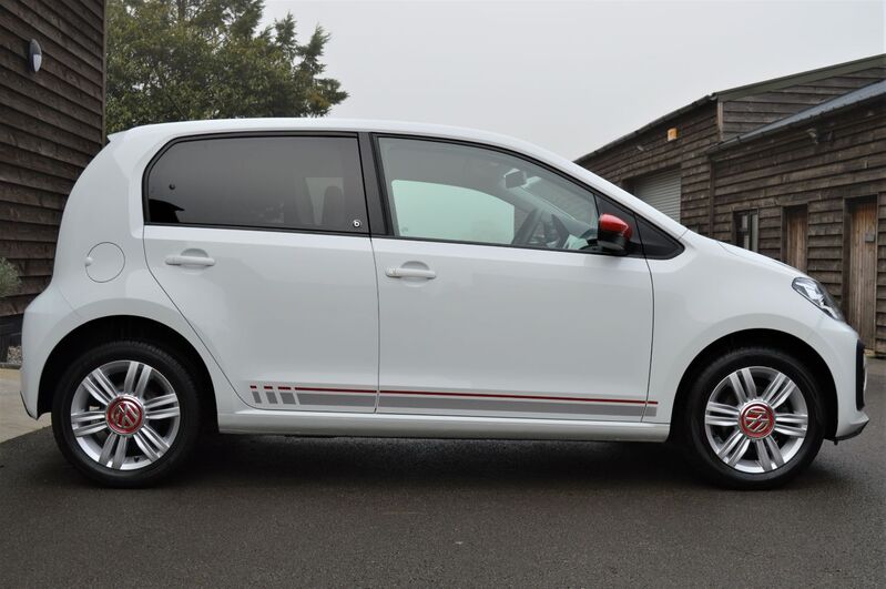 VOLKSWAGEN UP