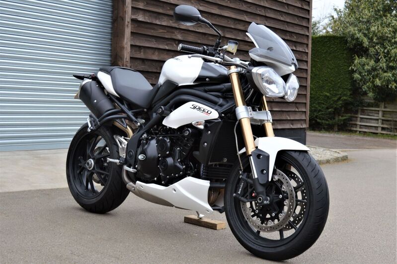 View TRIUMPH SPEED TRIPLE 1050 MOTORCYCLE
