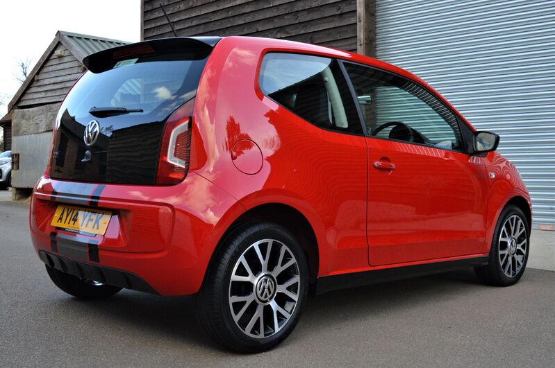 VOLKSWAGEN UP