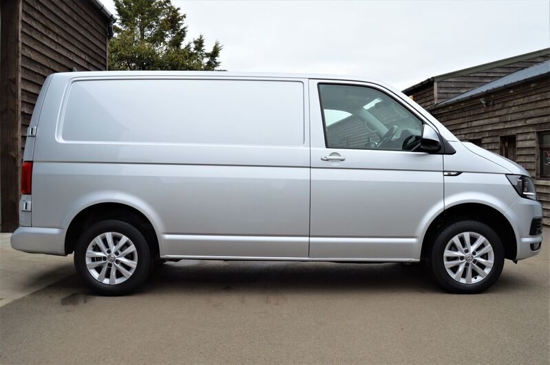 View VOLKSWAGEN TRANSPORTER T28 TDI HIGHLINE PANEL VAN