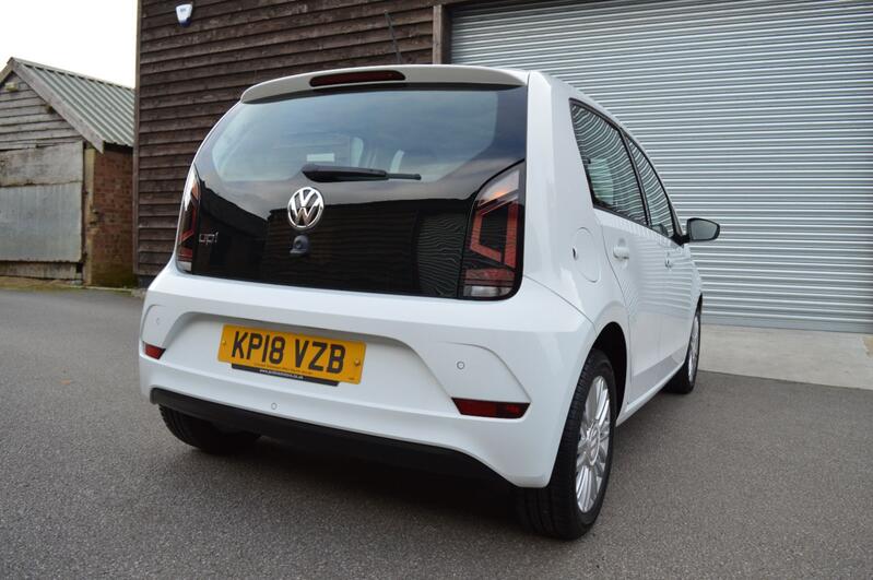 VOLKSWAGEN UP