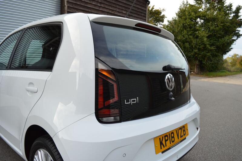 VOLKSWAGEN UP