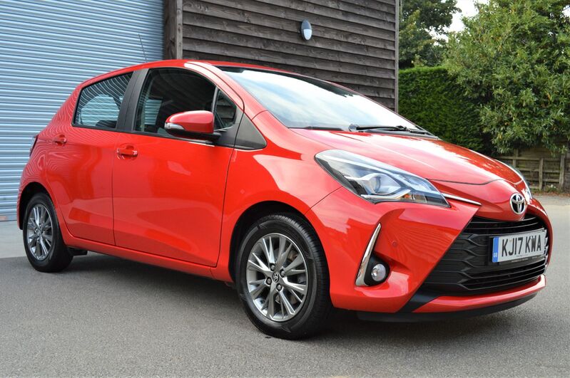 View TOYOTA YARIS VVT-I ICON TECH CVT AUTOMATIC 5 DOOR