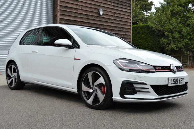 View VOLKSWAGEN GOLF 2.0 TSI GTI PERFORMANCE DSG 5 DOOR